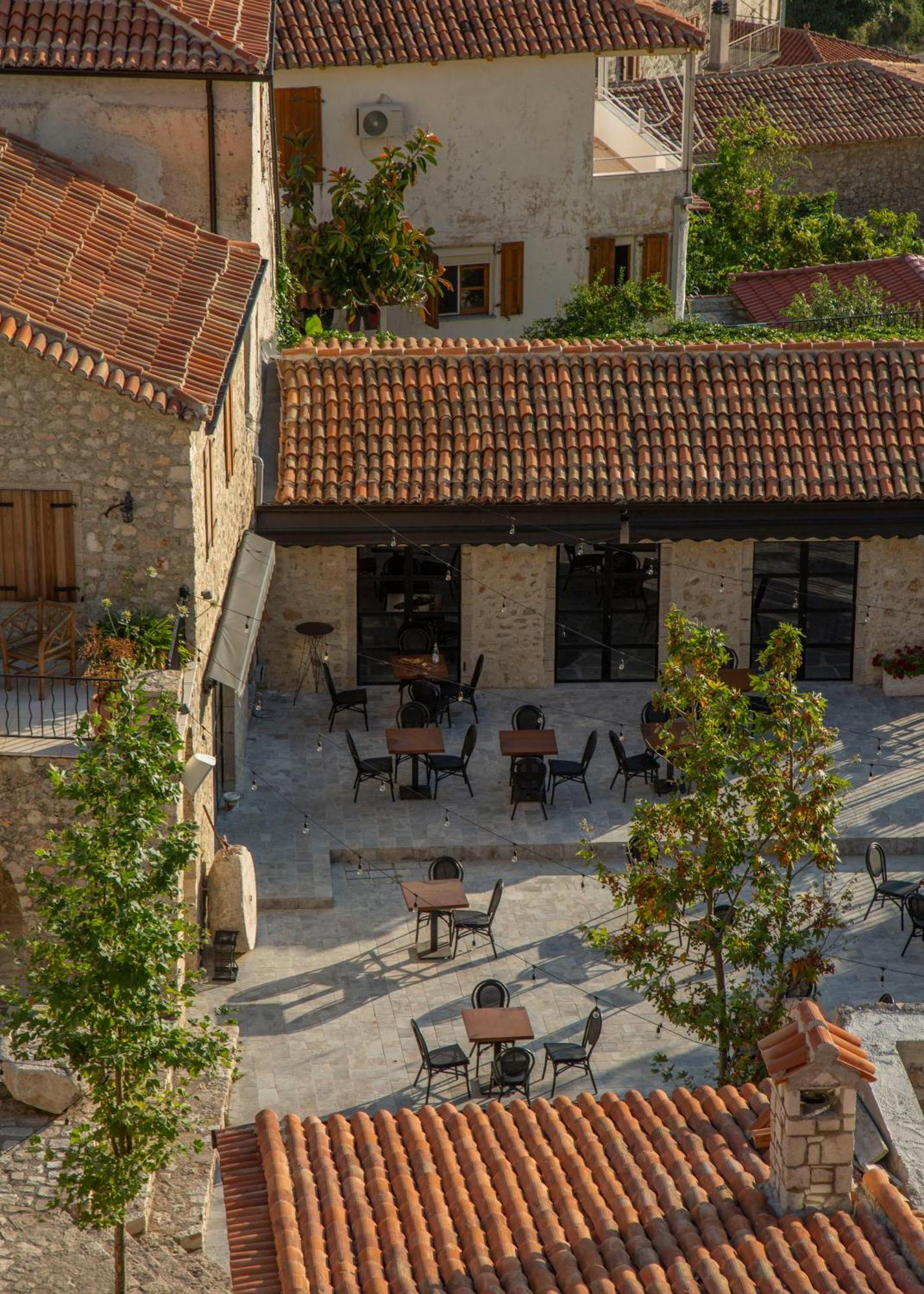 Zoe Hora Hotell Dhërmi Exteriör bild