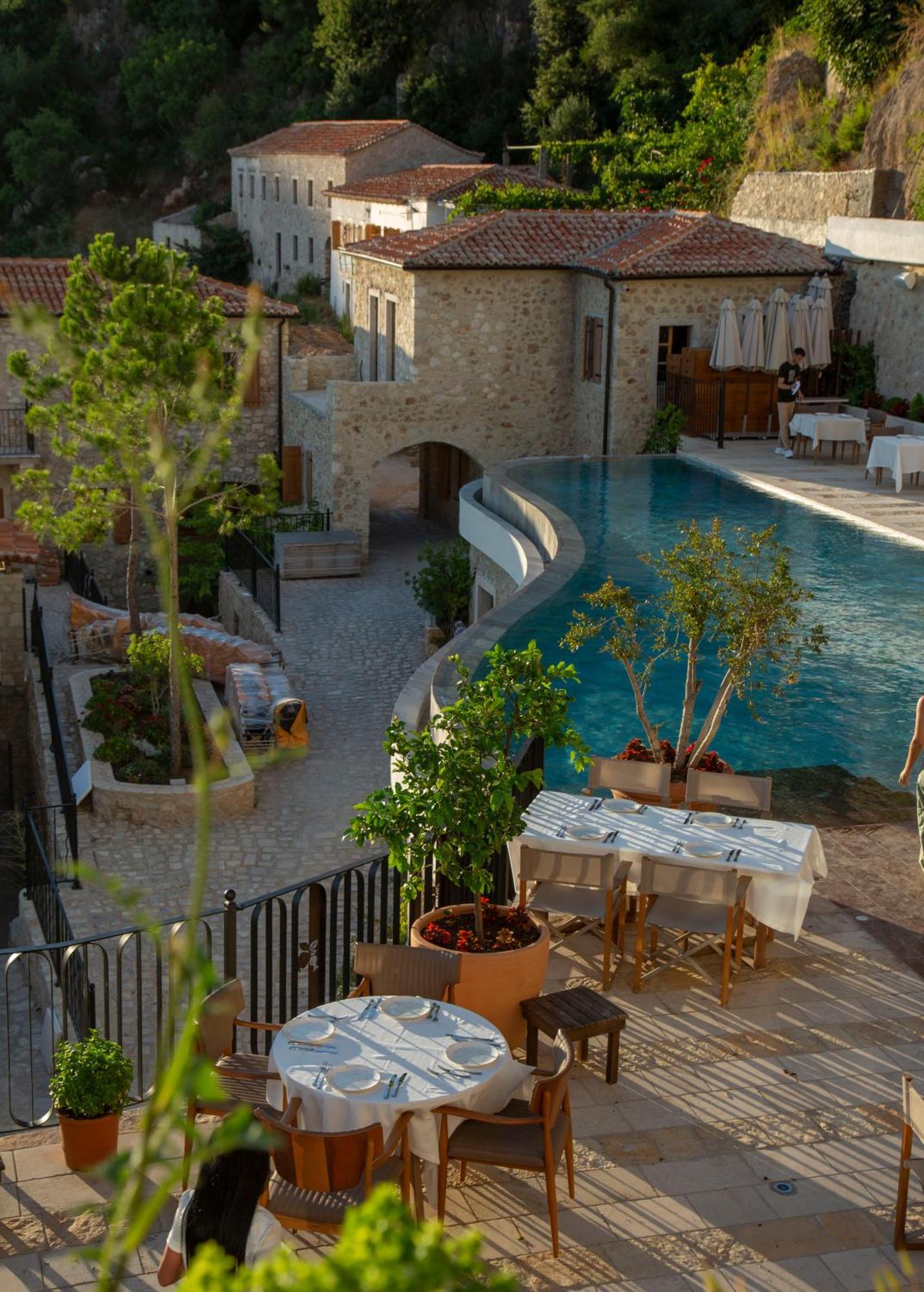Zoe Hora Hotell Dhërmi Exteriör bild